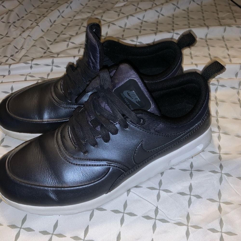Black Nike Air Max